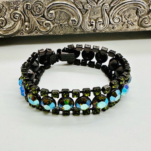 🔥Vintage Green Rhinestone Borealis Bracelet - Picture 7 of 13
